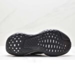 Nike Zoomx Invincible Run 3 - black / golden - Image 6