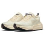 Nike Zoomx Invincible Run 3 - off-White - Image 3