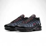 Nike Air Max Plus TN 1 - Black / Wolf Grey - Image 2