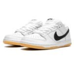 NIKE SB DUNK LOW -WHITE BLACK - Image 2