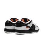 Nike SB Dunk low - Tightbooth - W/B - Image 3