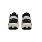 New Balance Fuelcell Sc Elite V4 - off-white - Image 4