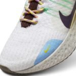 nike react infinity 3 -  sail pinksicle earth - Image 6