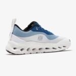 On Running x Loewe Cloudtilt 2.0 - blue /white - Image 4