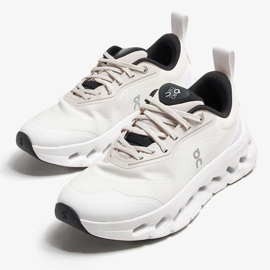 off2 On Running x Loewe Cloudtilt 2.0 - Sand White - Image 2