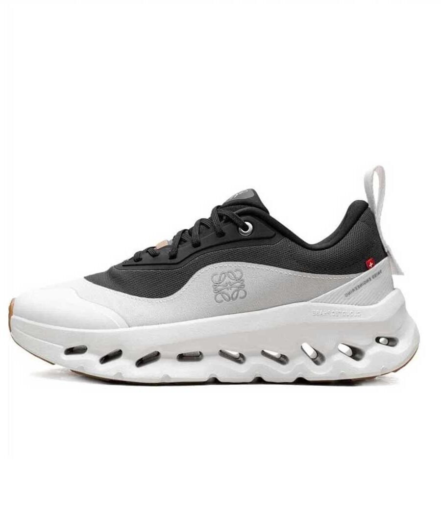 On Running x Loewe Cloudtilt 2.0 - White / black